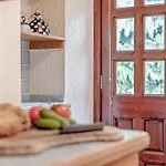 2 Bed Property In Edinburgh 53898